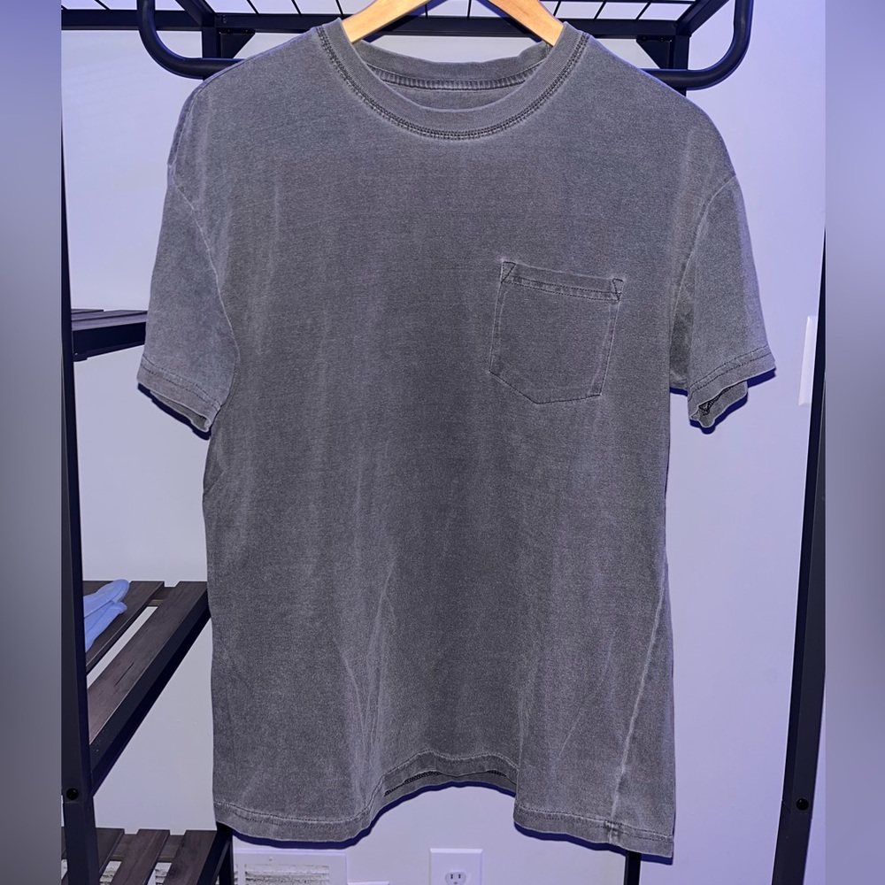 Mens essential t-shirt